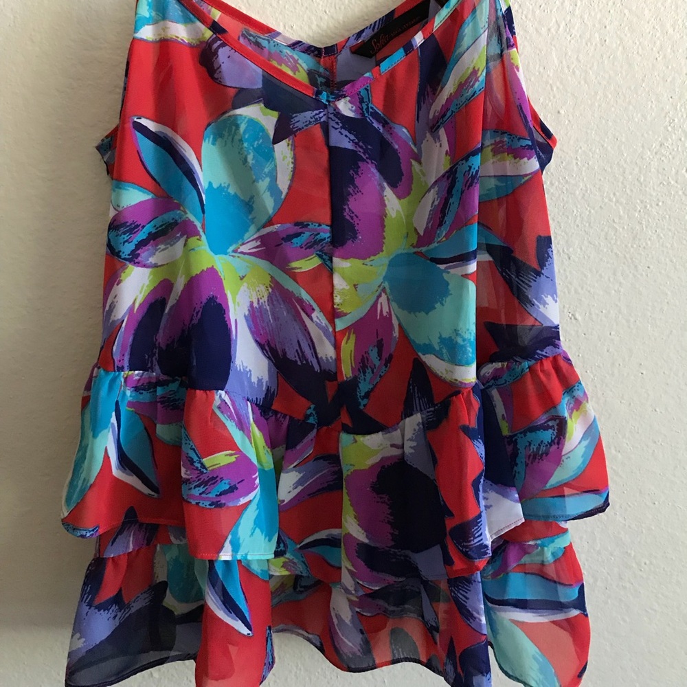 Floral sheer ruffled tank top